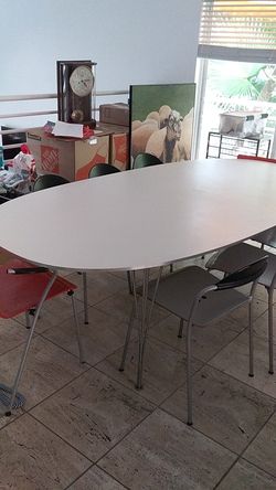 Elliptical family dining table