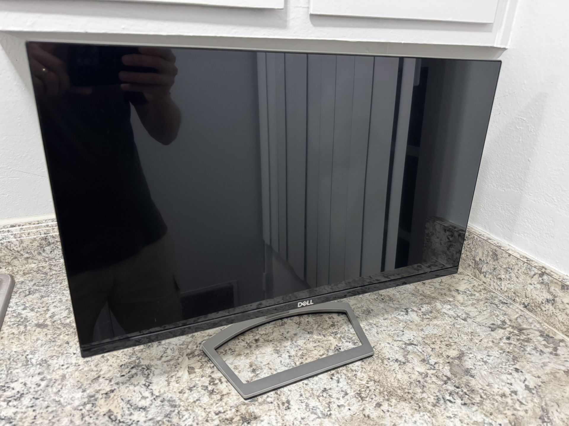 Dell 23” IPS LED Monitor S2318Nc
