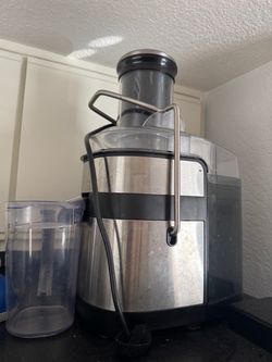 This is a Breville Juice Fountain Plus