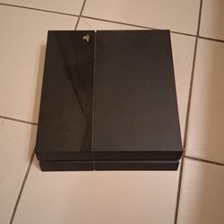 PlayStation 4 With A Bunch Of Games