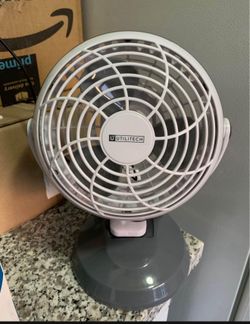 🩷🤍Brand New mini Desktop Fan🤍🩷