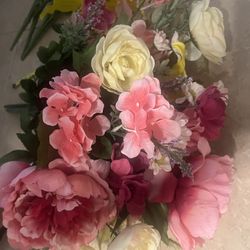 Silk Flower Bouquet  22” Tall  5 Stem Set 