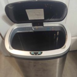 Trash Can Sinsor No Works