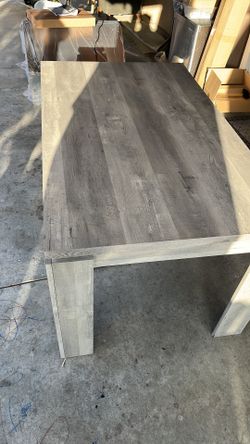 Dining table grey