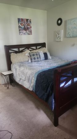 Queen bed set with dresser