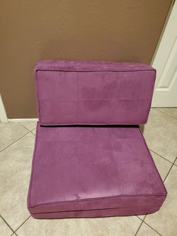 Fold out mini couch like new