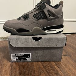 Air Jordan 4 Retro 