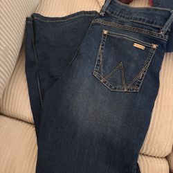 Women’s Wrangler Jeans 