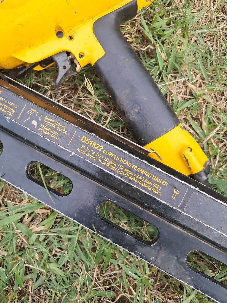 Dewalt D51822 Clipped Head Framing Nailer And Sawzall Tools Machinery