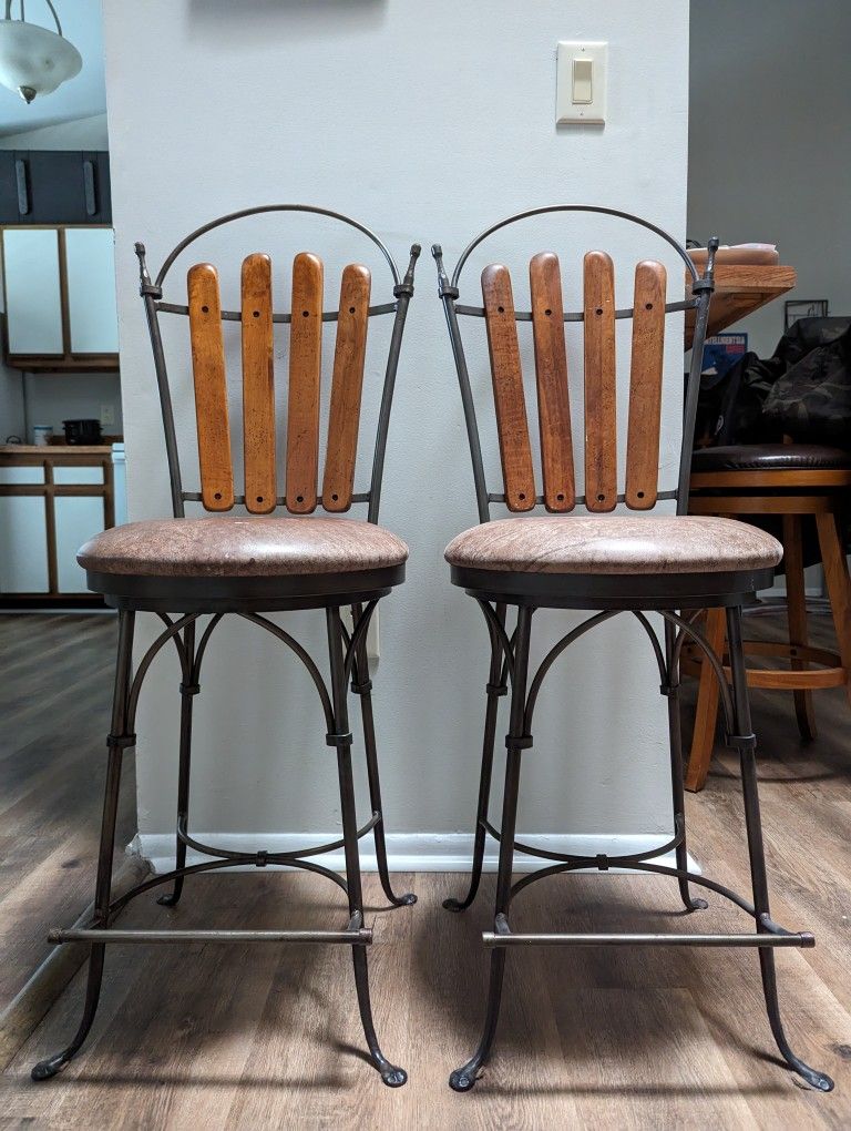  Bar Stools