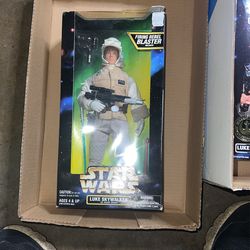 Kenner 1997 Star Wars Luke Skywalker in Hoth Gear 12” Fire Rebel Blaster NEW