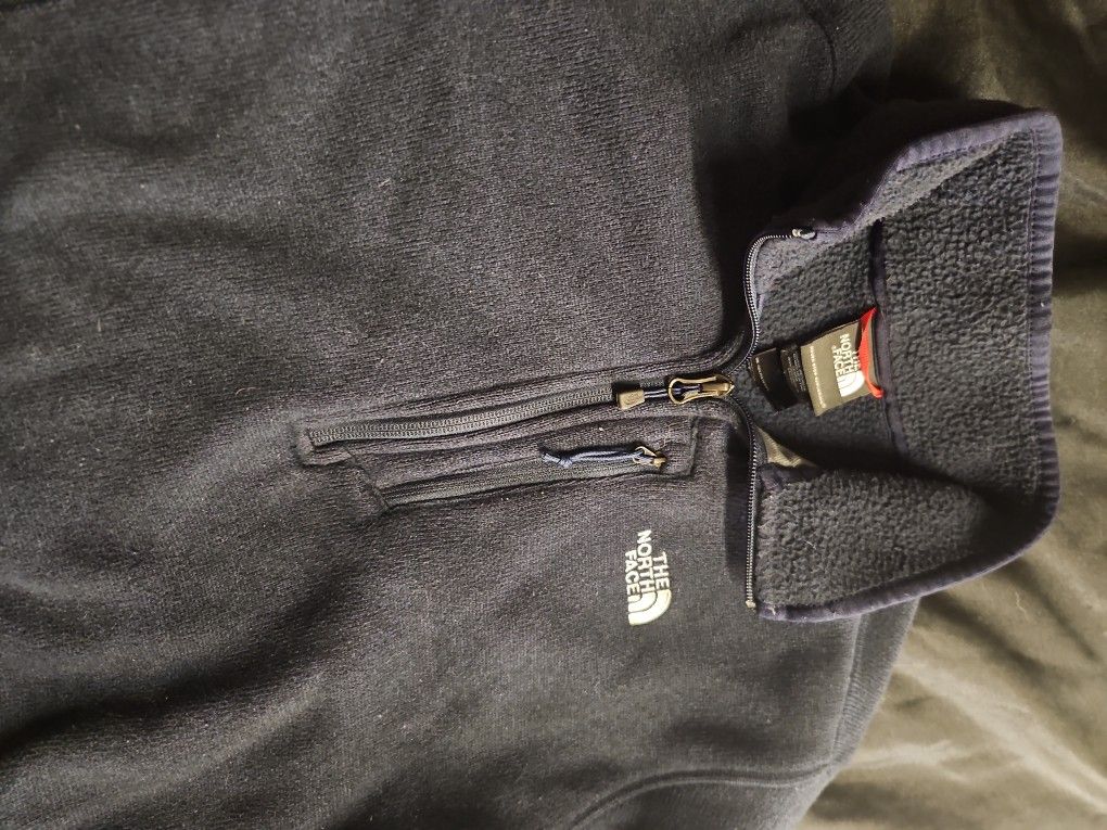 The North Face Men’s Sz L 1/2 Zip Navy Blue Fleece Lined Pullover