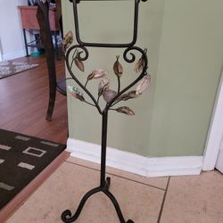 Bathroom Tissue Holder