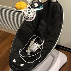 Mamaroo 4moms Baby Swing 