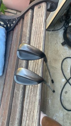 Golf clubs wedges