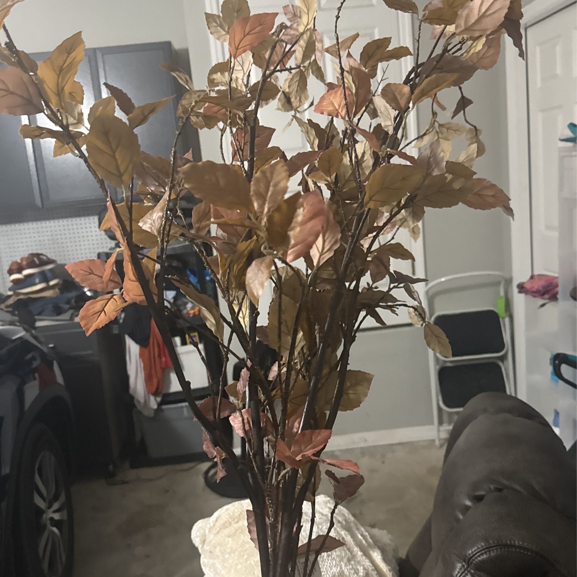 3 Bundles Of Decorative Leaves 