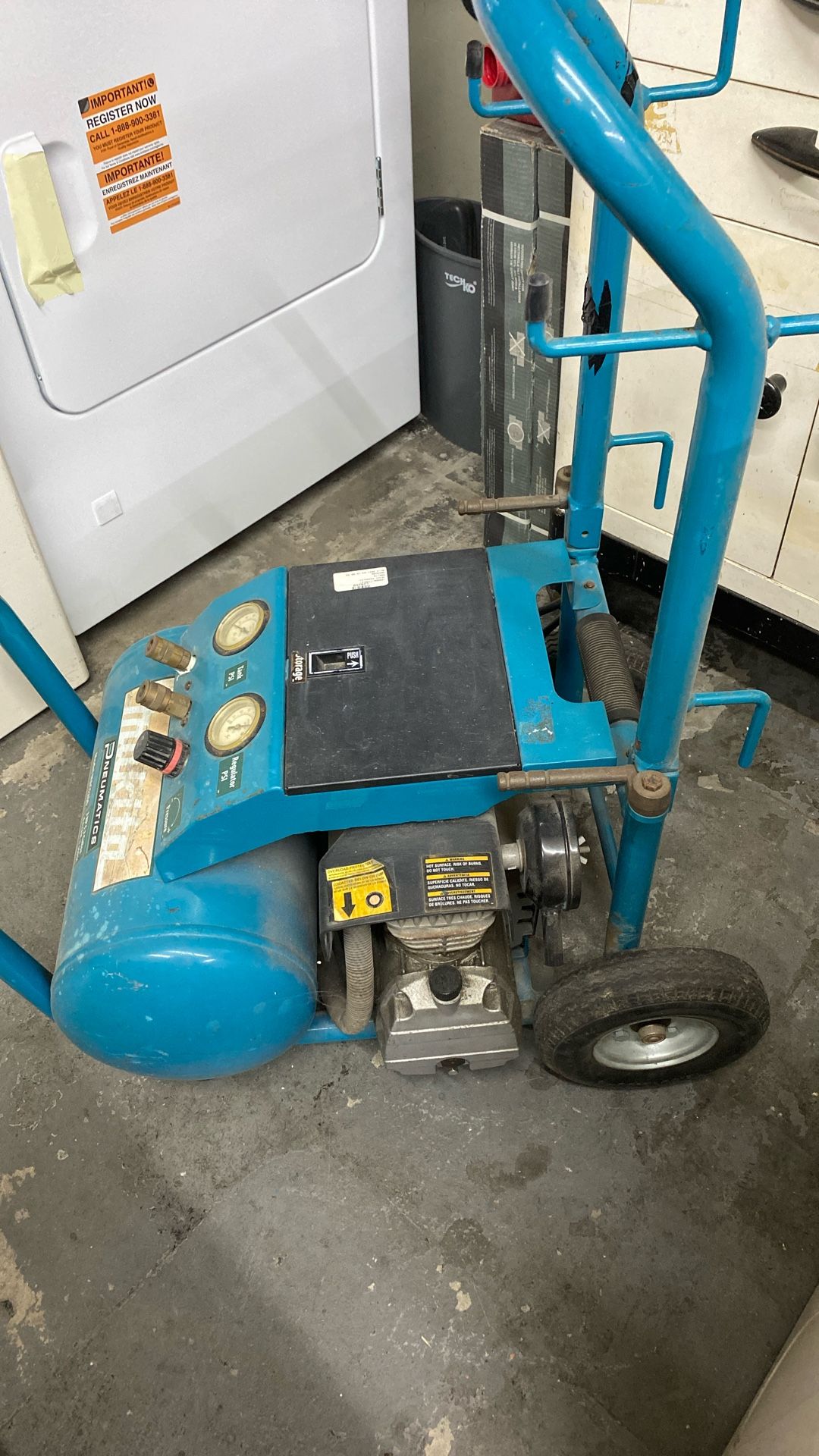 Makita Air Compressor Mod. MAC5200 3 HP