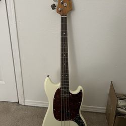 Squier Vintage Vibe Mustang Bass 