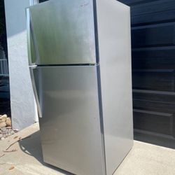 Whirlpool Refrigerator 
