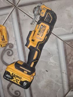 Dewalt tool with battery