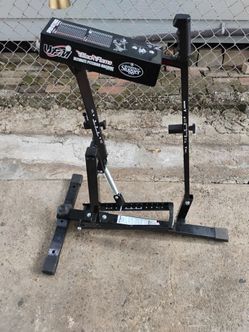 Baseball pitching machine