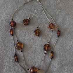 NECKLACE & EARRINGS...GREAT CONDITION!