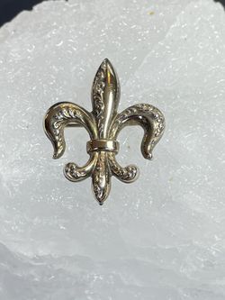 Vintage 12k gold plated Fleur de Liz pendant/brooch