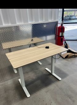 43’’ Standing desk Sand oak