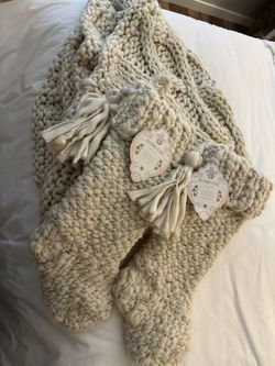Christmas Shabby Chic Brand Tree Skirt And 2 Stockings