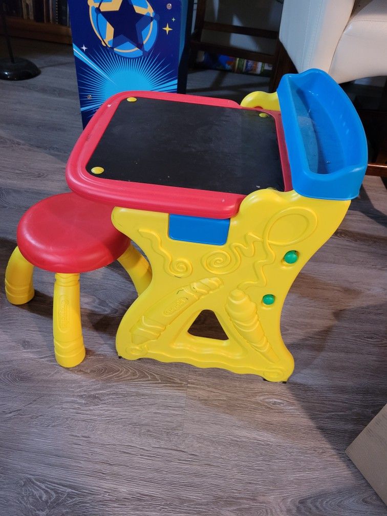 Crayola Desk With Stool