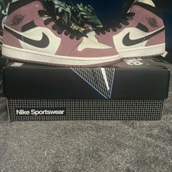 Air Jordan 1 Mid SE ‘Berry Pink’