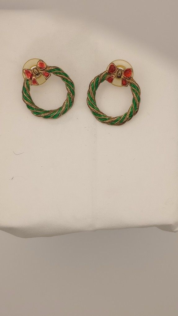 Vintage Christmas Wreath Earrings 