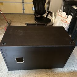Black Desk