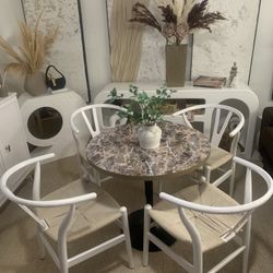Dinning Table / Chairs Set Of 4!  Must Go! 