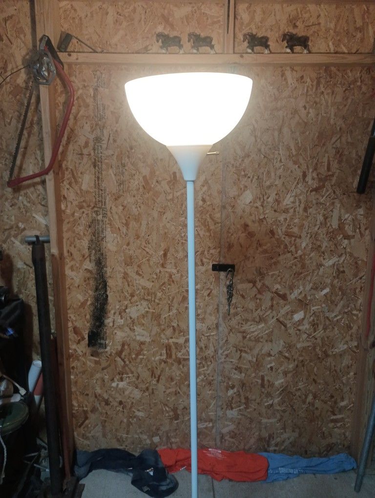 Lamp Pedastal