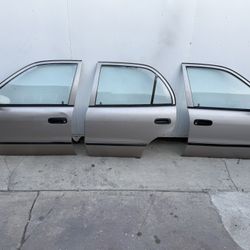 1999 Toyota Corola Doors