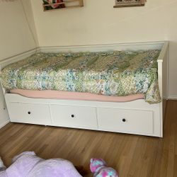 IKEA Trundle Bed