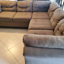 Large 2 Pc Sectional Sofa