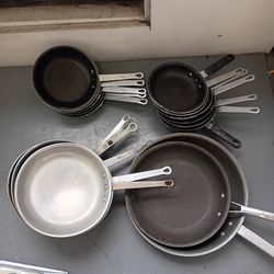 18 commerical pans