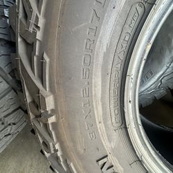 37x12.50R17 Baja Boss AT