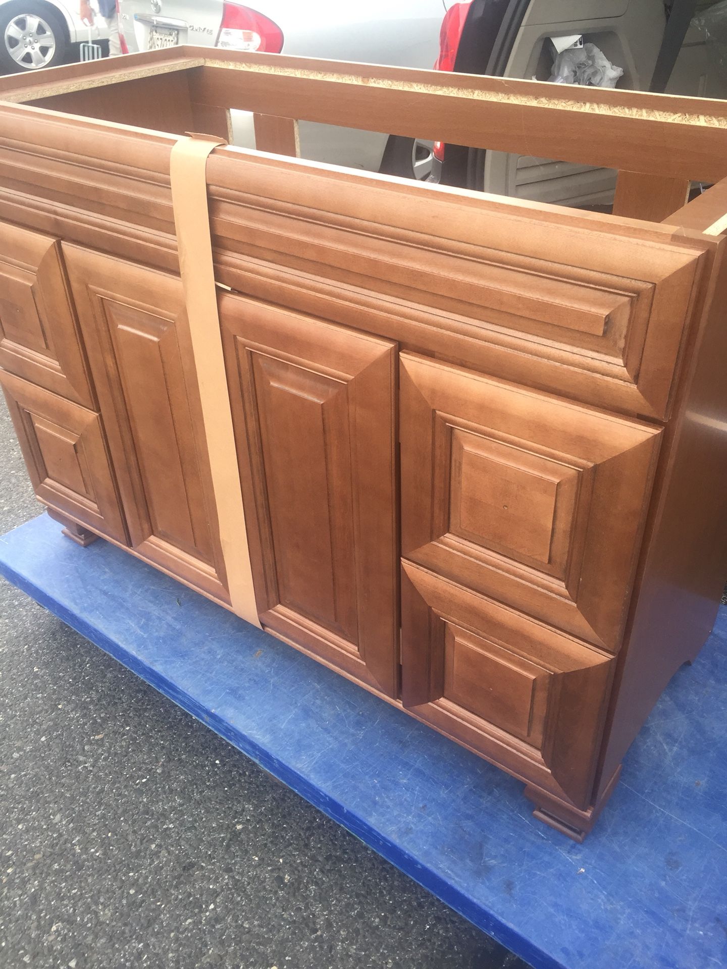Diamond FreshFit Ballantyne Freestanding Mocha With Ebony Glaze Bathroom Vanity (Common: 48-in x 21-in; Actual: 48-in x 21-in) Item # 643864 Model #
