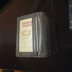 Levi's wallet