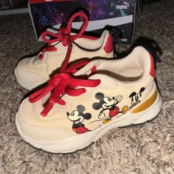 Mickey Mouse Toddler Sneakers 5C