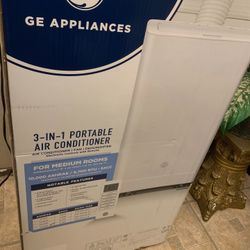 GE Portable Air Conditioner with Dehumidifier for Medium Rooms up to 350 sq. ft