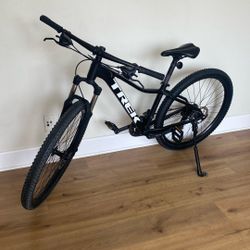 Trek Martin 4 Bicycle Mountain Bike EUC Shimano 7-speed 27.5 Wheels