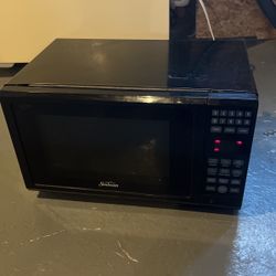 Sunbeam 700W Microwave 