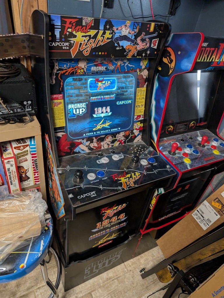 Arcade 1up Final Fight w/riser