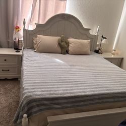 King Size Bed 