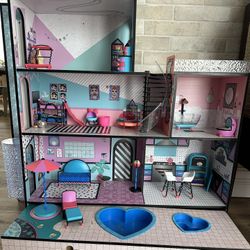 LOL Doll House