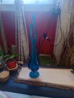 Vintage MCM Viking 6 Pedal Bluenique 22" Swung Vase